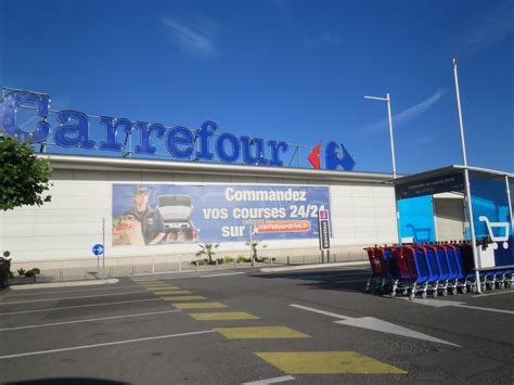 carrefour bay 2